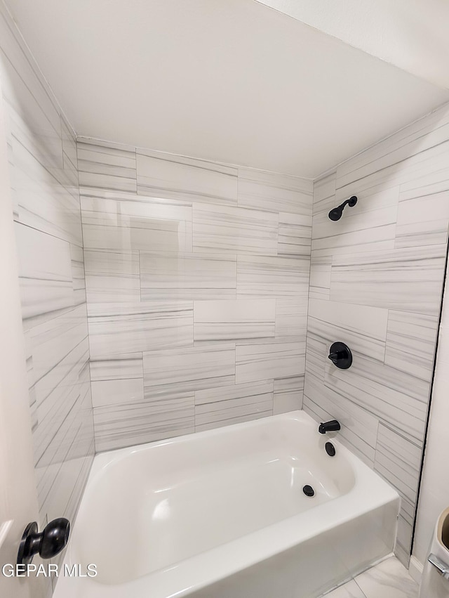 3425 Dialrock Ln, El Paso, TX 79935 - full bathroom with shower / bath combination