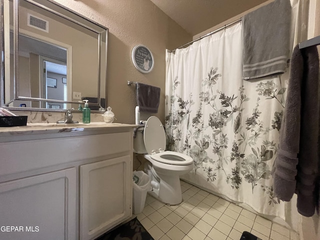 2009 Bobby Jones Dr Unit B, El Paso, TX 79936 - full bathroom with tile patterned floors, vanity, a textured wall, and curtained shower