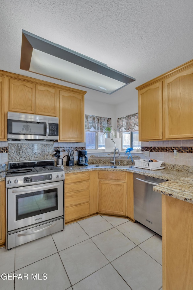 512 Mogollon Cir, El Paso, TX 79912 - photo 14