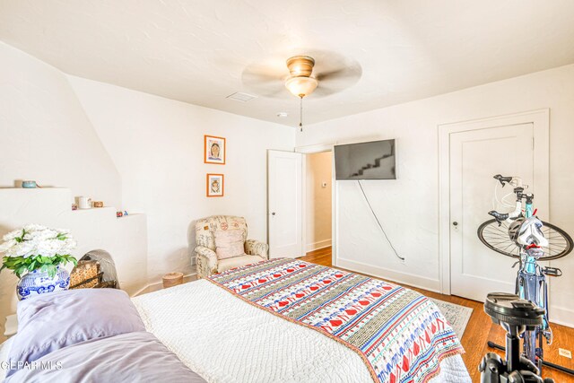 4021 Hastings Dr, El Paso, TX 79903 - bedroom featuring wood finished floors and ceiling fan