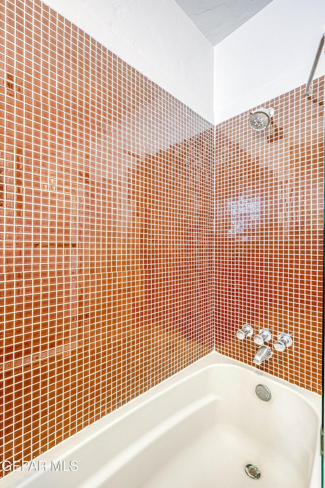 4021 Hastings Dr, El Paso, TX 79903 - view of bathroom