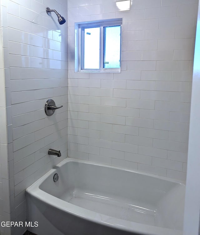 3308 Tularosa Ave, El Paso, TX 79903 - full bath featuring tub / shower combination