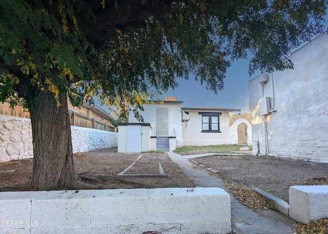 3308 Tularosa Ave, El Paso, TX 79903 - view of front of property featuring stucco siding and a storage unit