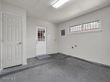 3305 Killarney St, El Paso, TX 79925 - empty room with unfinished concrete flooring