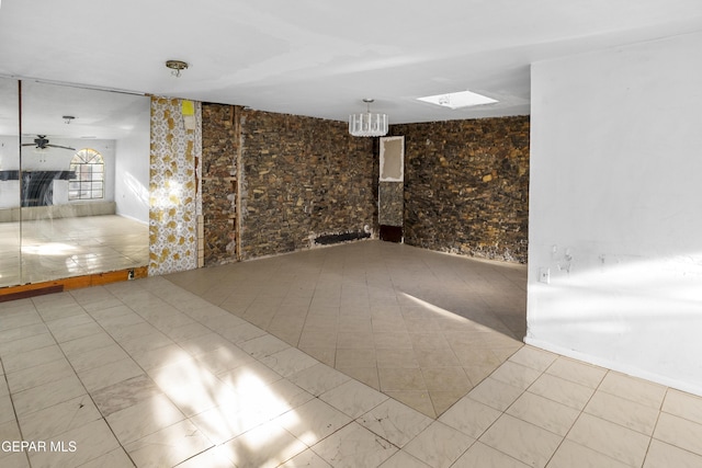 4008 Tularosa Ave, El Paso, TX 79903 - unfurnished room featuring ceiling fan