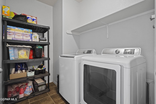 14477 Jacinto Ramos Ave, El Paso, TX 79938 - laundry room featuring washing machine and clothes dryer
