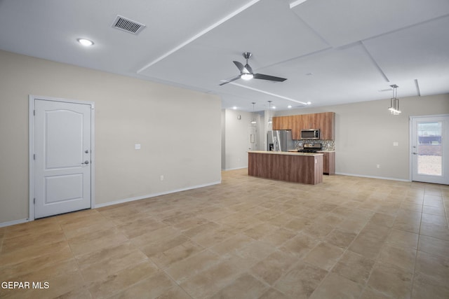 7722 Enchanted Ridge Dr, El Paso, TX 79911 - unfurnished living room with ceiling fan and recessed lighting