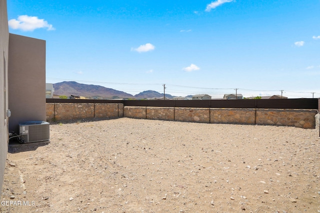 7722 Enchanted Ridge Dr, El Paso, TX 79911 - view of yard featuring a mountain view