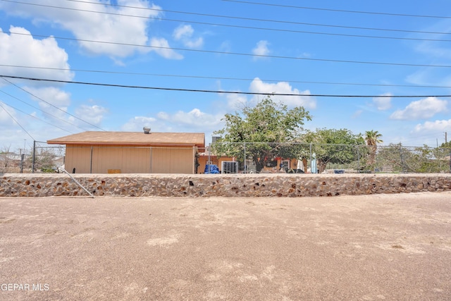 231 Romeria Dr, El Paso, TX 79907 - view of yard