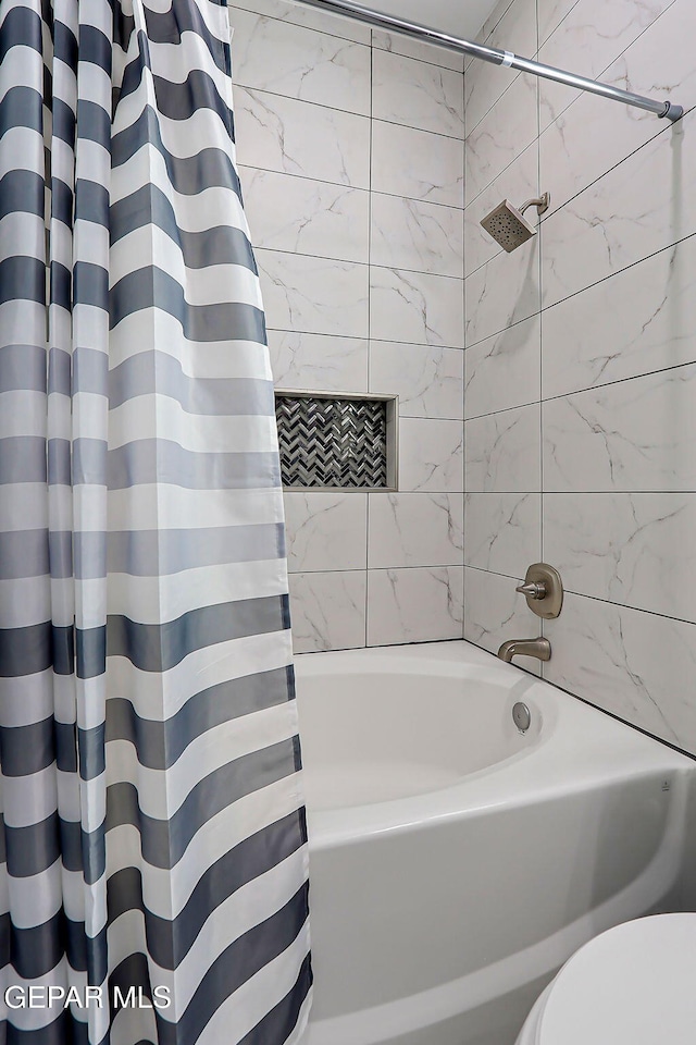13860 Summer View Ave, El Paso, TX 79928 - full bathroom featuring shower / bath combo with shower curtain and toilet