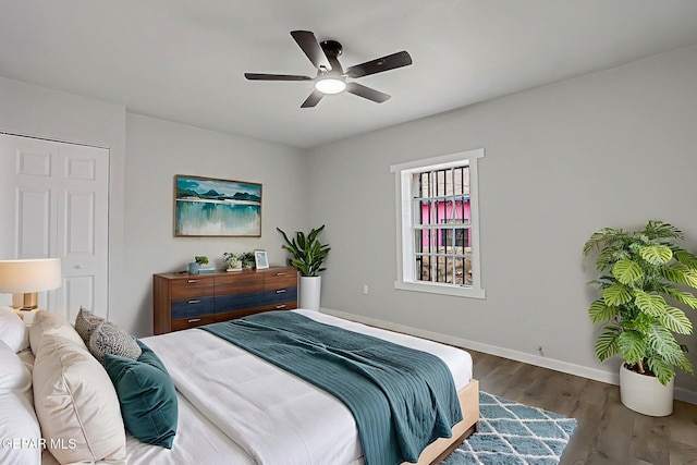 209 Hardesty Pl, El Paso, TX 79905 - bedroom featuring wood finished floors and a ceiling fan