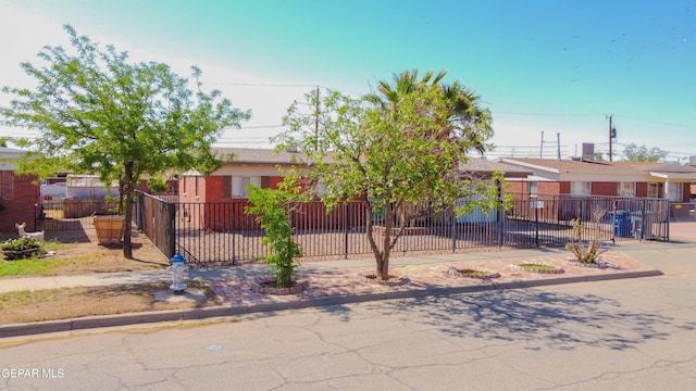10324 Shoshone St, El Paso, TX 79924 - view of front of property with a fenced front yard