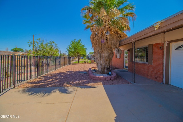 10324 Shoshone St, El Paso, TX 79924 - view of patio / terrace