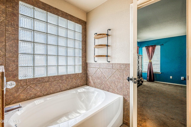401 Everlook Ln, Horizon City, TX 79928 - full bathroom with a bath