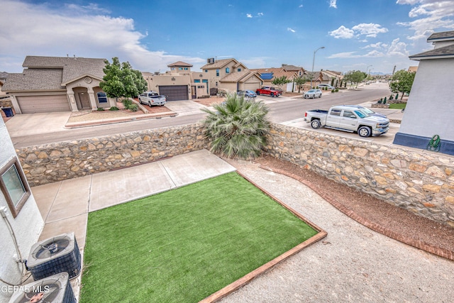 401 Everlook Ln, Horizon City, TX 79928 - view of yard featuring a residential view