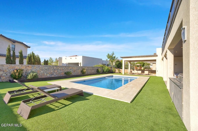 525 Cotton Blossom Ave, El Paso, TX 79922 - view of pool featuring a fenced backyard and a patio