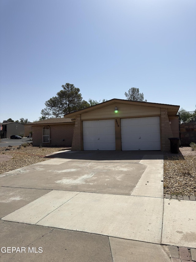 3376 Guthrie St, El Paso, TX 79935 - view of front of house with brick siding