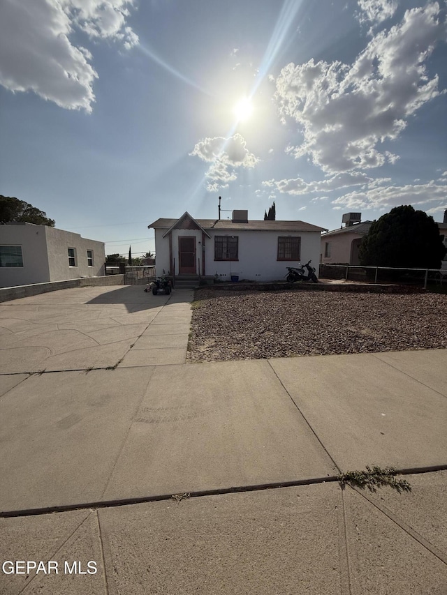 1303 Howze St, El Paso, TX 79903 - photo 7