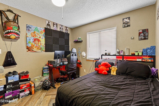 4728 Loma Grande Dr, El Paso, TX 79934 - bedroom with a textured wall and a textured ceiling