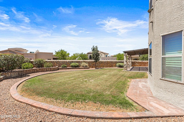6310 Franklin Crest Dr, El Paso, TX 79912 - fenced backyard featuring a patio