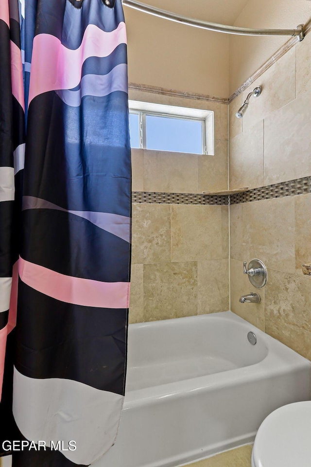 6310 Franklin Crest Dr, El Paso, TX 79912 - bathroom featuring shower / tub combo with curtain