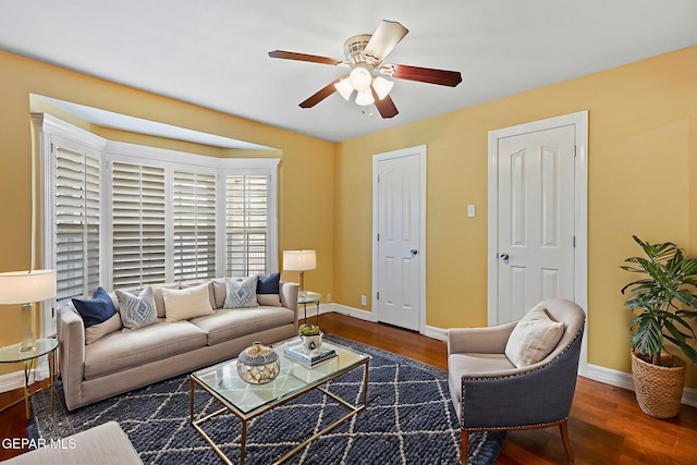 796 Fescue Dr, Canutillo, TX 79835 - living area featuring a ceiling fan and wood finished floors