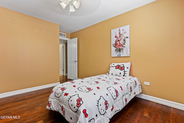 796 Fescue Dr, Canutillo, TX 79835 - bedroom featuring hardwood / wood-style floors and a ceiling fan