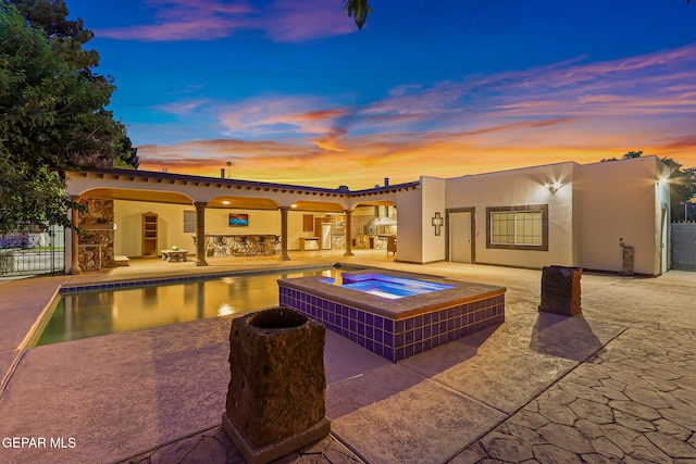 796 Fescue Dr, Canutillo, TX 79835 - outdoor pool featuring an in-ground hot tub and a patio