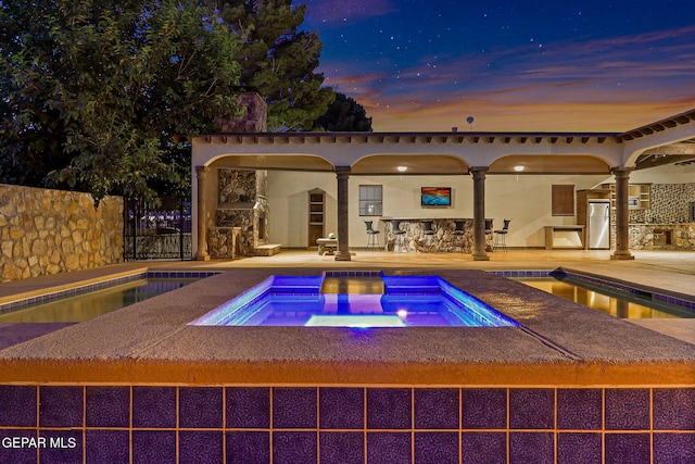 796 Fescue Dr, Canutillo, TX 79835 - swimming pool featuring an in-ground hot tub and a patio