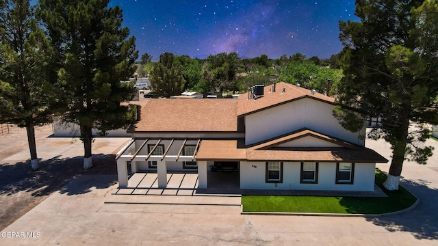 796 Fescue Dr, Canutillo, TX 79835 - view of front of home featuring stucco siding and driveway