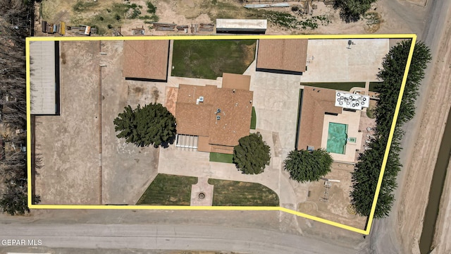 796 Fescue Dr, Canutillo, TX 79835 - aerial view of property and surrounding area with property parcel outlined