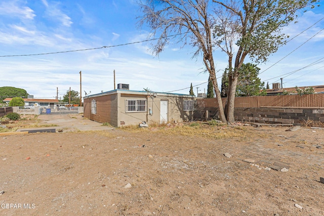 541 Val Verde St, El Paso, TX 79905 - rear view of house
