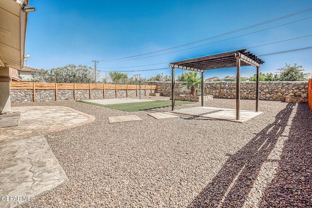 7366 Luz De Dia Ct, El Paso, TX 79912 - fenced backyard featuring a patio area and a pergola