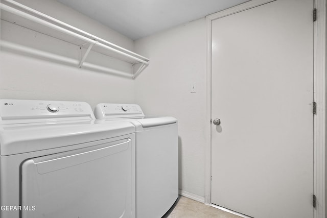 5713 Saplinas Rd, El Paso, TX 79932 - laundry area with washer and dryer
