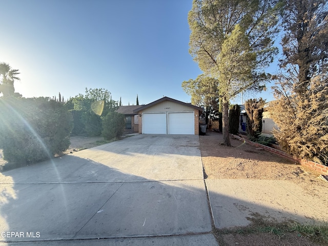 11465 Beach Front Dr, El Paso, TX 79936 - photo 1