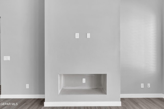 13829 Summer View Ave, Horizon City, TX 79928 - detailed view of baseboards and wood finished floors