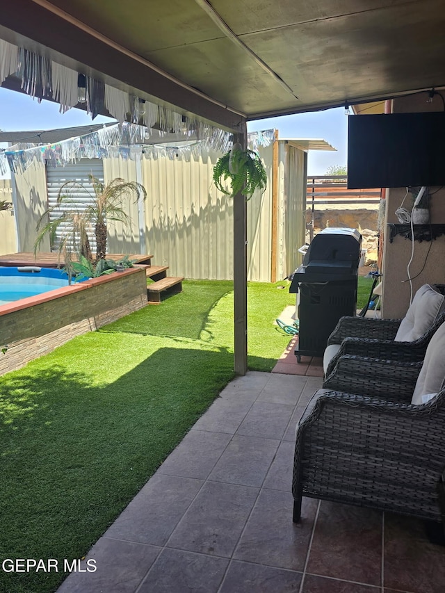 14185 Silver Point Ave, El Paso, TX 79938 - view of patio