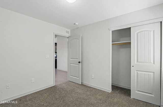 12469 Lanchester Dr, El Paso, TX 79928 - unfurnished bedroom with carpet and a closet