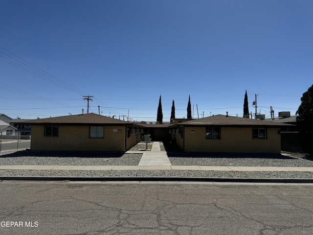 8636 Lawson St, El Paso, TX 79904 - photo 1