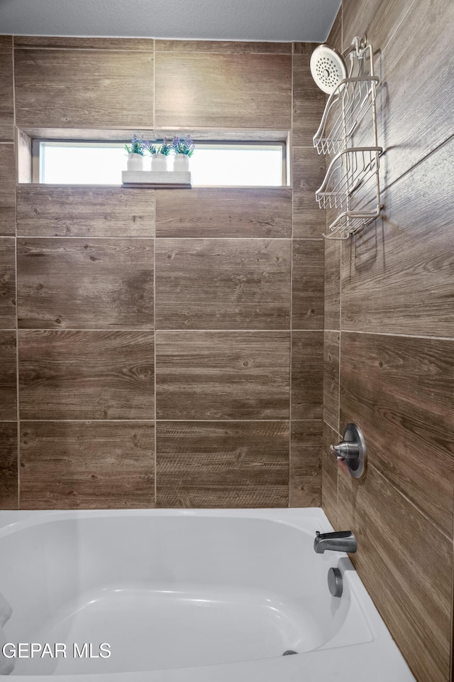 10625 Hidden Links Pl, El Paso, TX 79924 - full bathroom with tub / shower combination