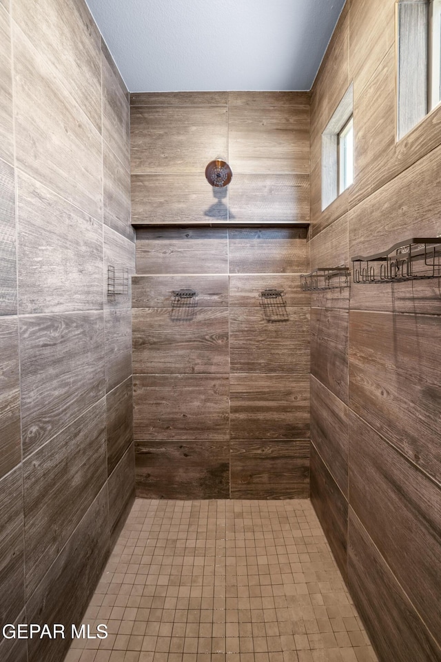 10625 Hidden Links Pl, El Paso, TX 79924 - bathroom featuring tiled shower