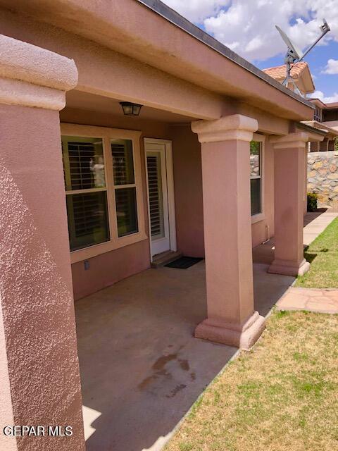 6392 Franklin Gate Dr, El Paso, TX 79912 - view of patio