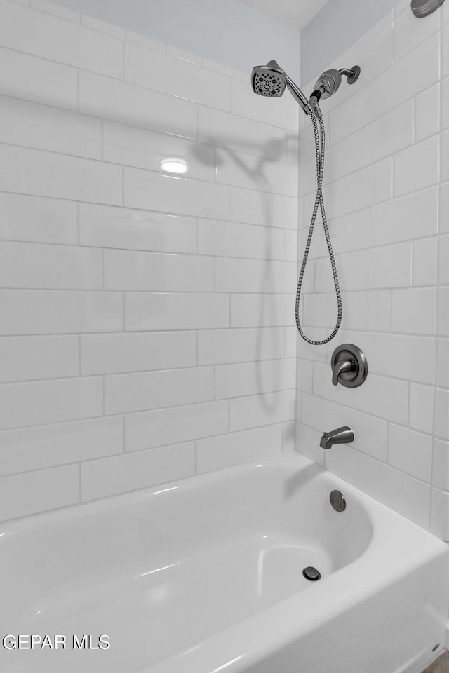 3310 Moonlight Ave, El Paso, TX 79904 - full bath featuring shower / bathtub combination