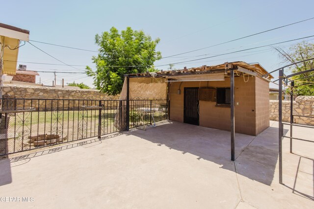 219 S Carolina Dr, El Paso, TX 79915 - photo 4