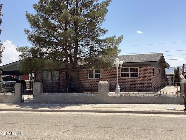 7204 Benson Dr, El Paso, TX 79915 - photo 4