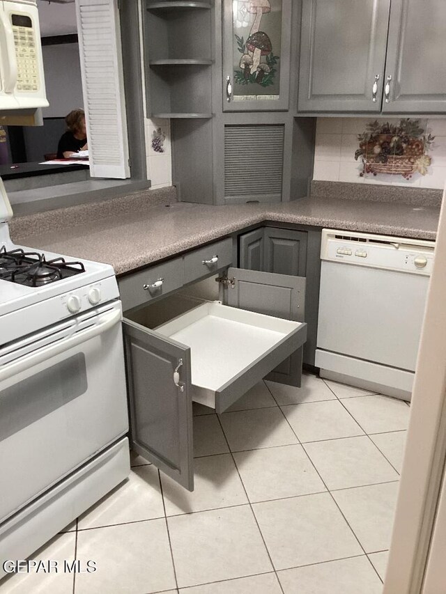 7204 Benson Dr, El Paso, TX 79915 - photo 14