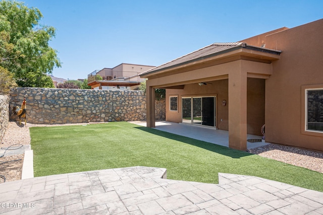 6585 Hermoso Del Sol Dr, El Paso, TX 79911 - view of yard featuring a patio area