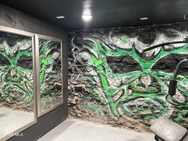 1012 Maple St, El Paso, TX 79903 - interior space