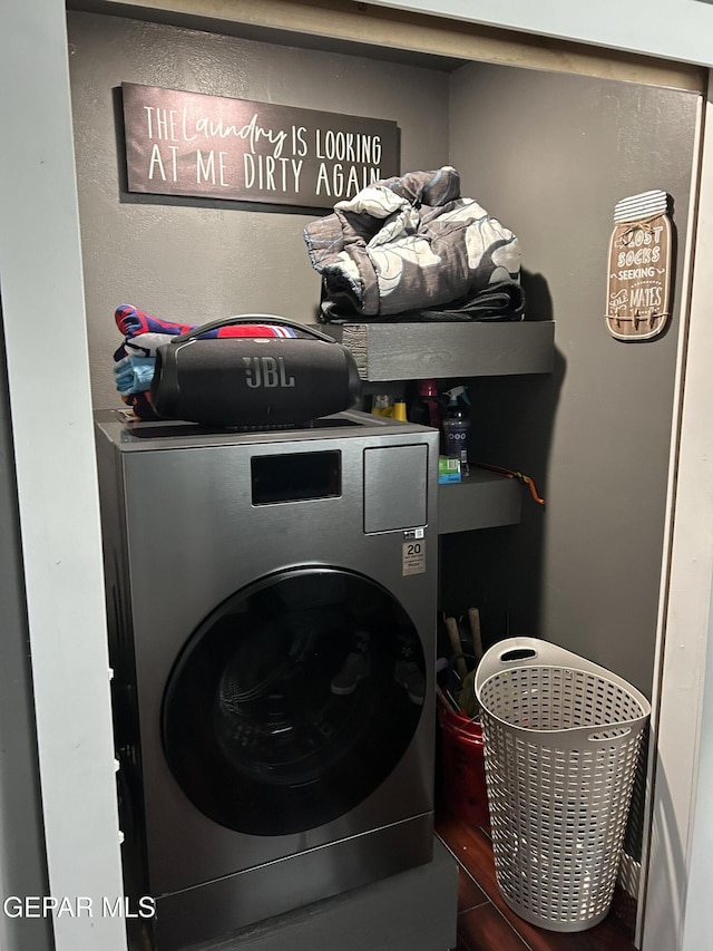 1012 Maple St, El Paso, TX 79903 - laundry room featuring washer / dryer
