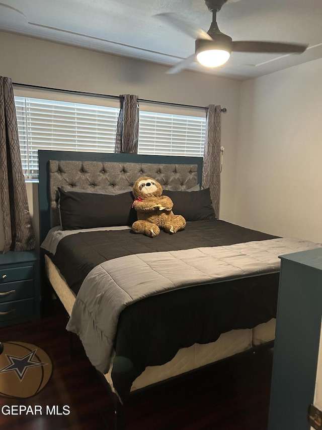 1012 Maple St, El Paso, TX 79903 - bedroom featuring wood finished floors and a ceiling fan